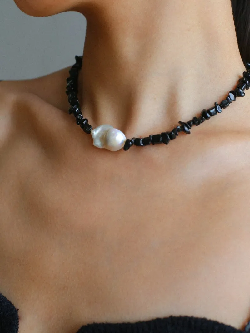 Brilliant Black Agate Crushed Stone Baroque Pearl Necklace