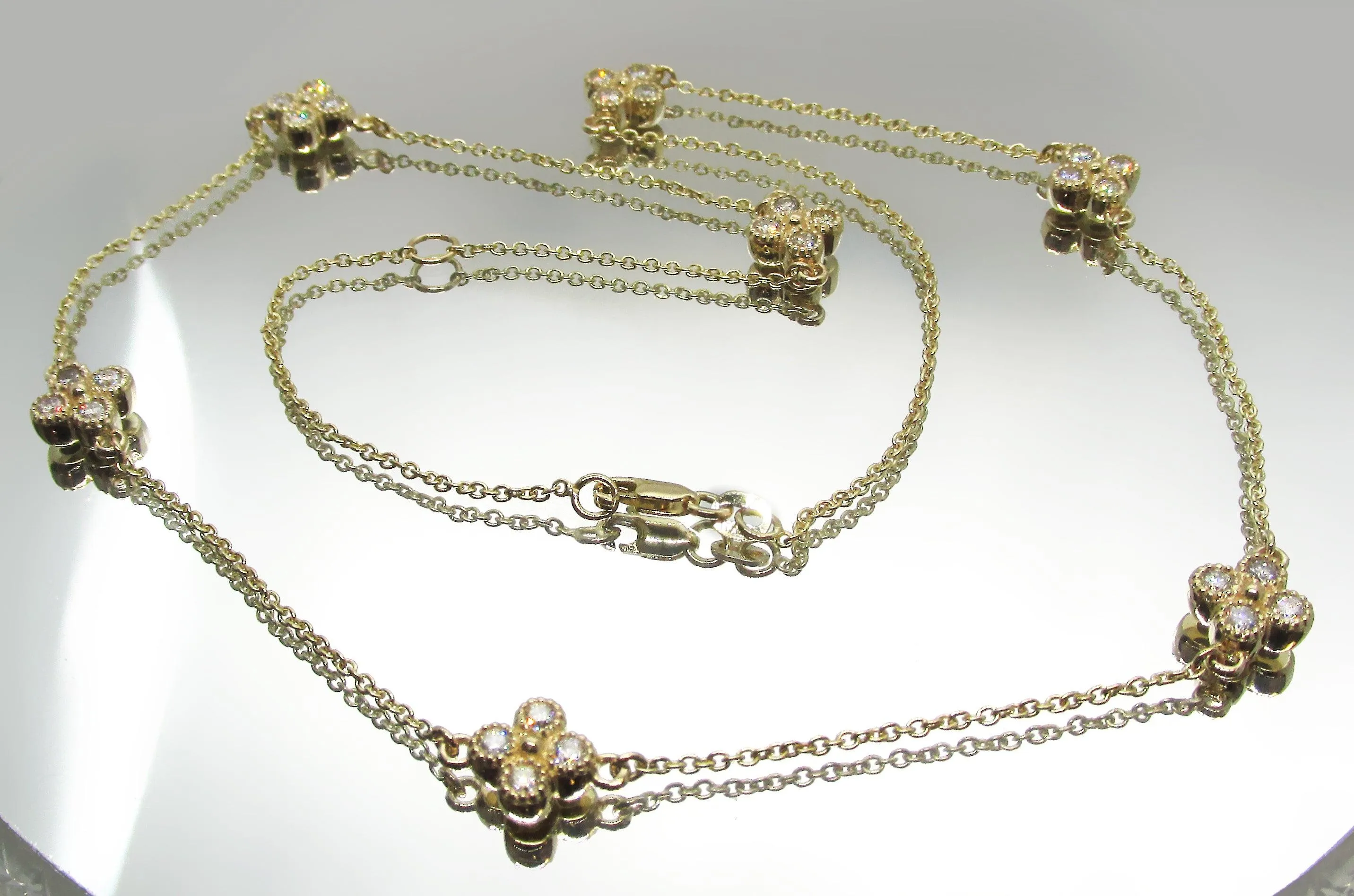 Flower necklace and earring set Yellow Gold