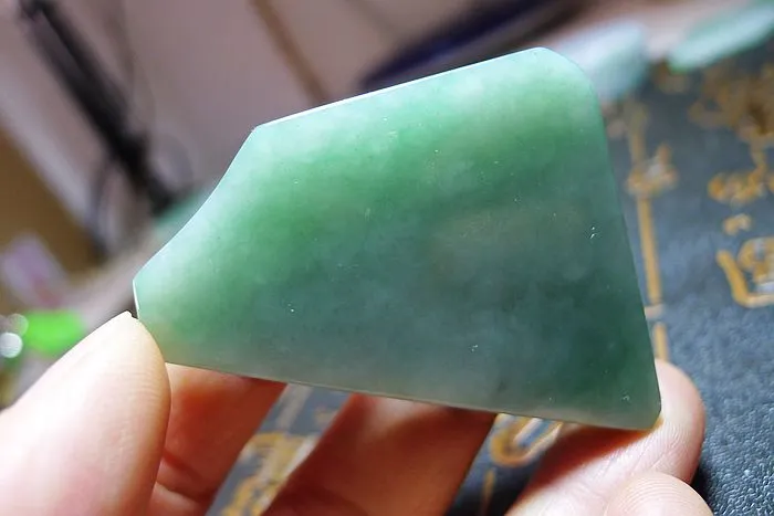 Natural Jade Rough Jadeite Raw (32g,5.4X3.8X0.65cm)