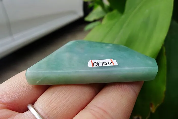 Natural Jade Rough Jadeite Raw (32g,5.4X3.8X0.65cm)