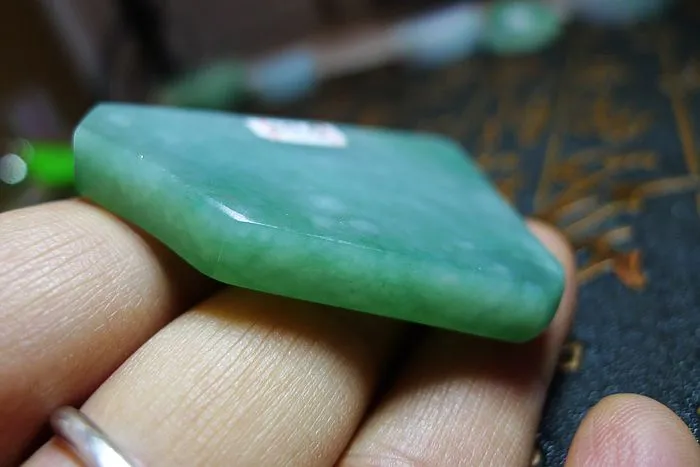 Natural Jade Rough Jadeite Raw (32g,5.4X3.8X0.65cm)