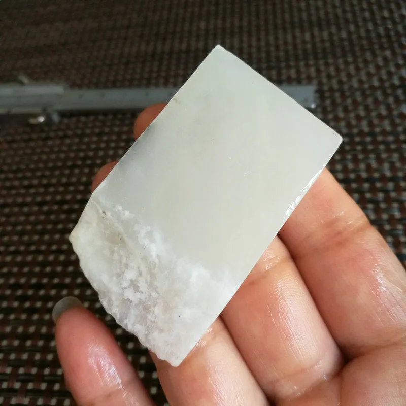 Natural Kunlun Jade Rough Nephrite Raw (42g, 5.4X3.1X1cm)